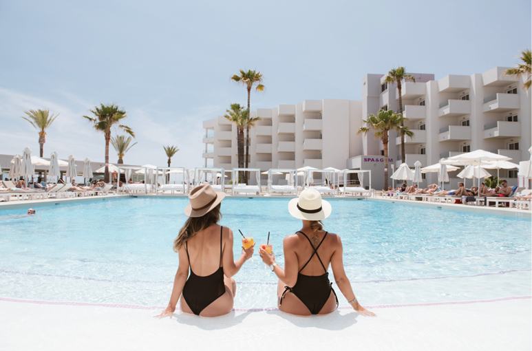 Ervaar het echte Ibiza  bij Hotel Garbi